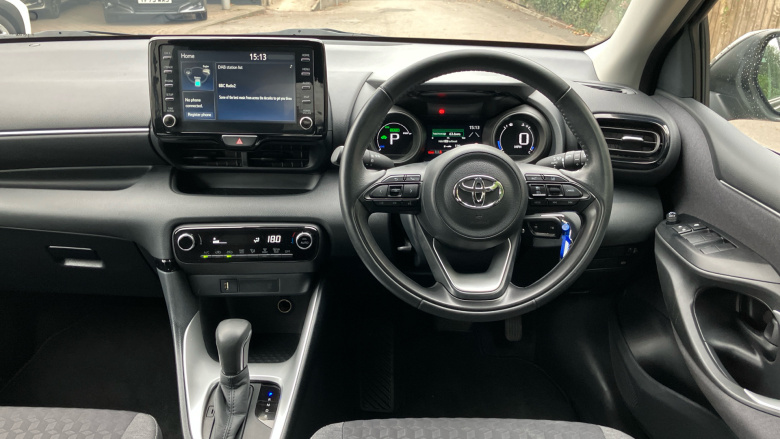 Toyota Yaris 1.5 Hybrid Design 5dr CVT Hybrid Hatchback